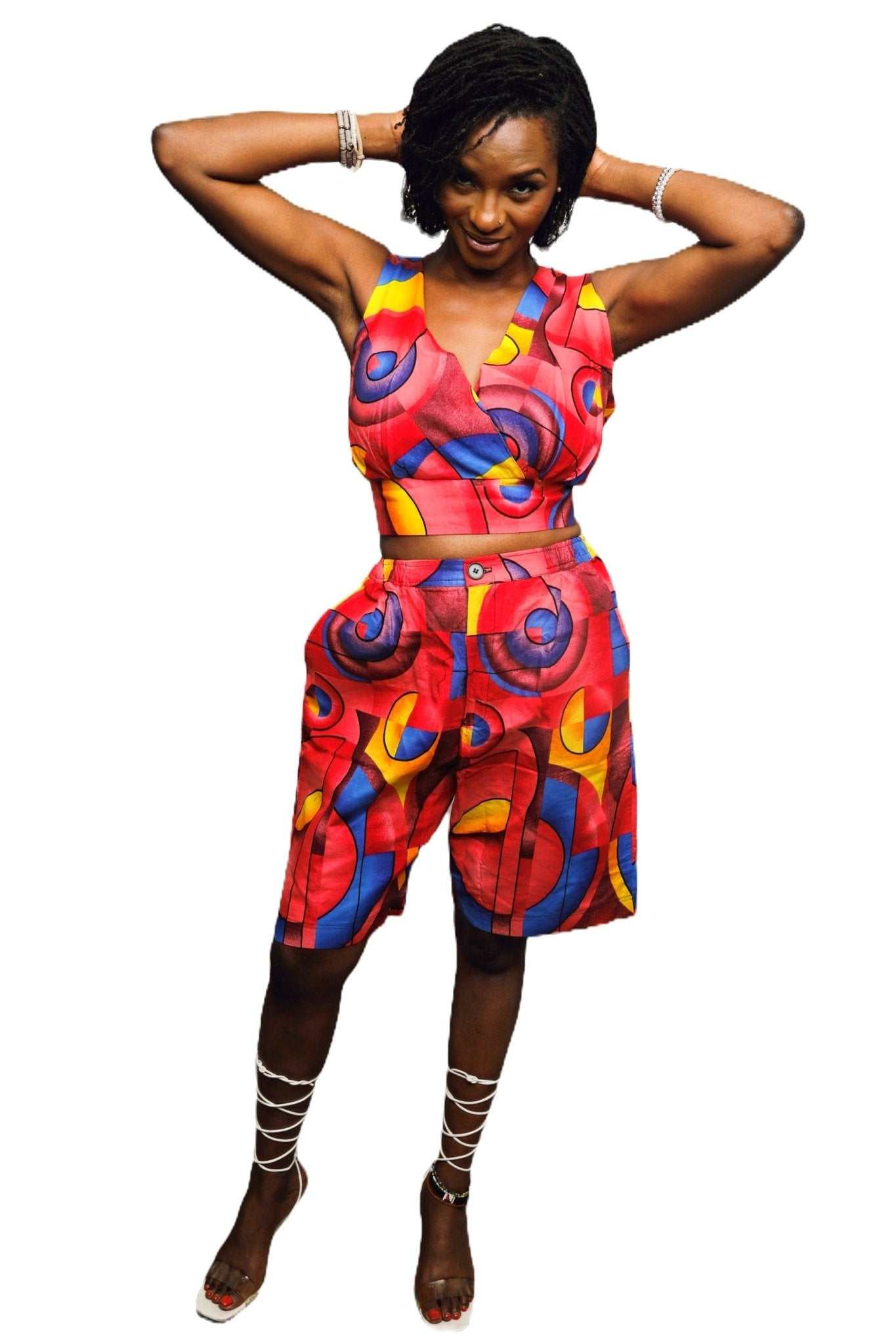 Glam Origins Ankara Crop top Tops
Ankara
100% cotton
Size: M (Items may run small and does not stretch due to nature of fabric)
Measurement: M
Light lining
Vibrant Colors
Stylish
True to roots
Bes Ankara Crop top