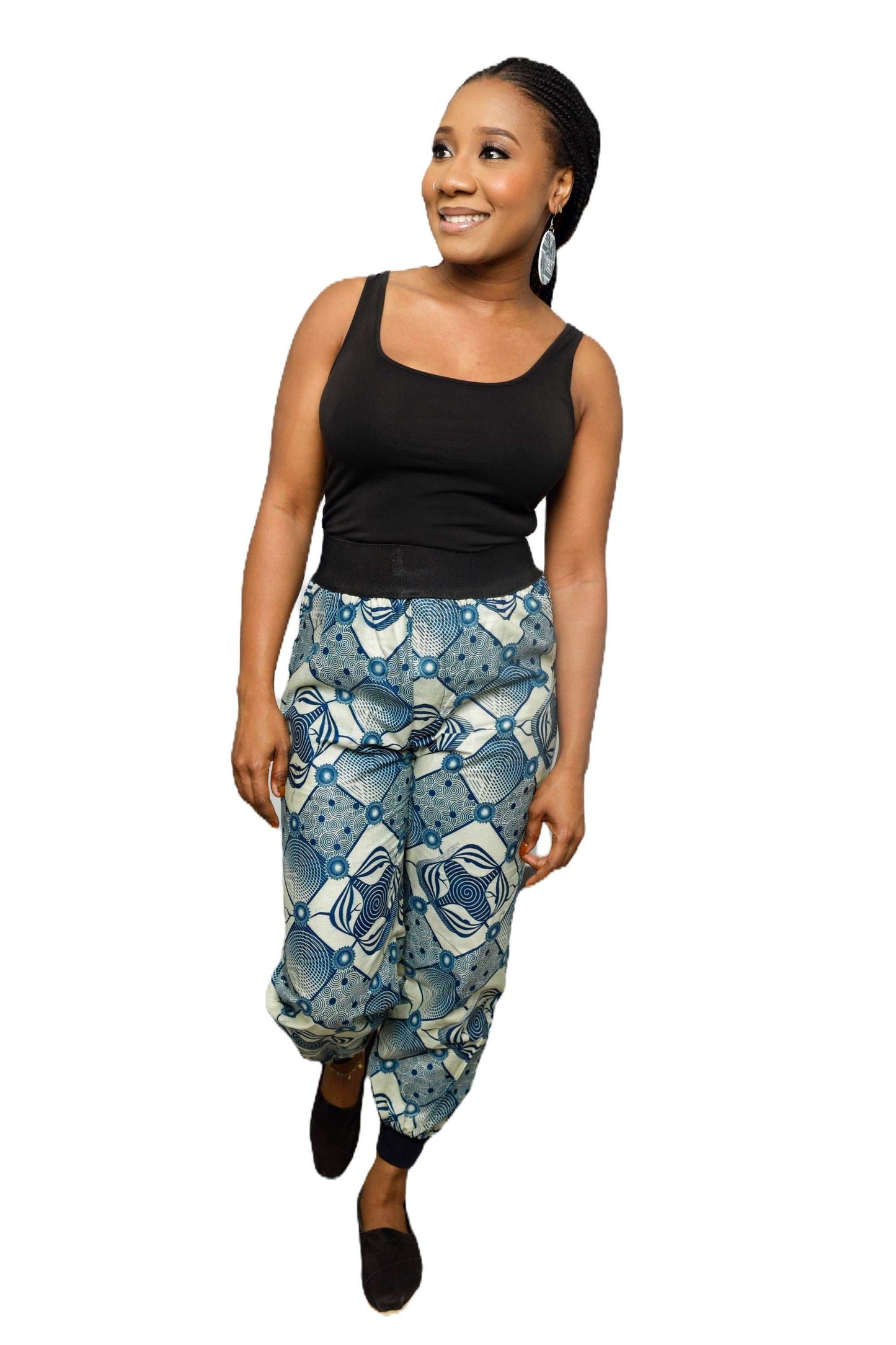 Glam Origins Ummita Ankara Joggers Joggers 
Ankara 
100% cotton
Measurement: S
Light lining
Vibrant Colors
Stylish
True to roots
Best dry clean
Accessories not included
Made in Nigeria
 Ummita Ankara Joggers